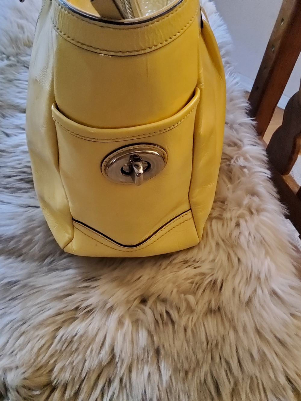 Coach Peyton Leather Gallery Tote F13761 GUC - Picture 9 of 16